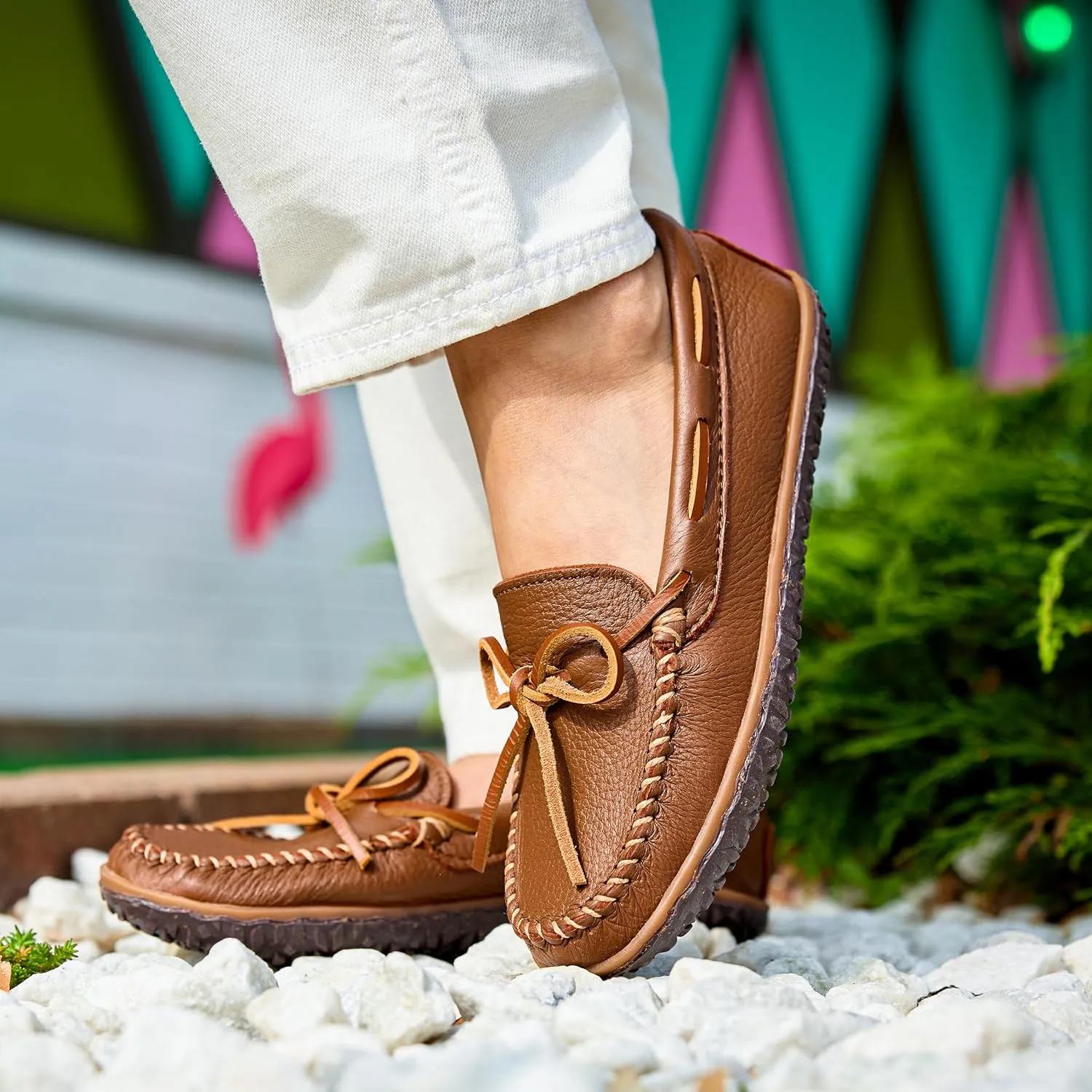 Minnetonka Women's Deerskin Tread