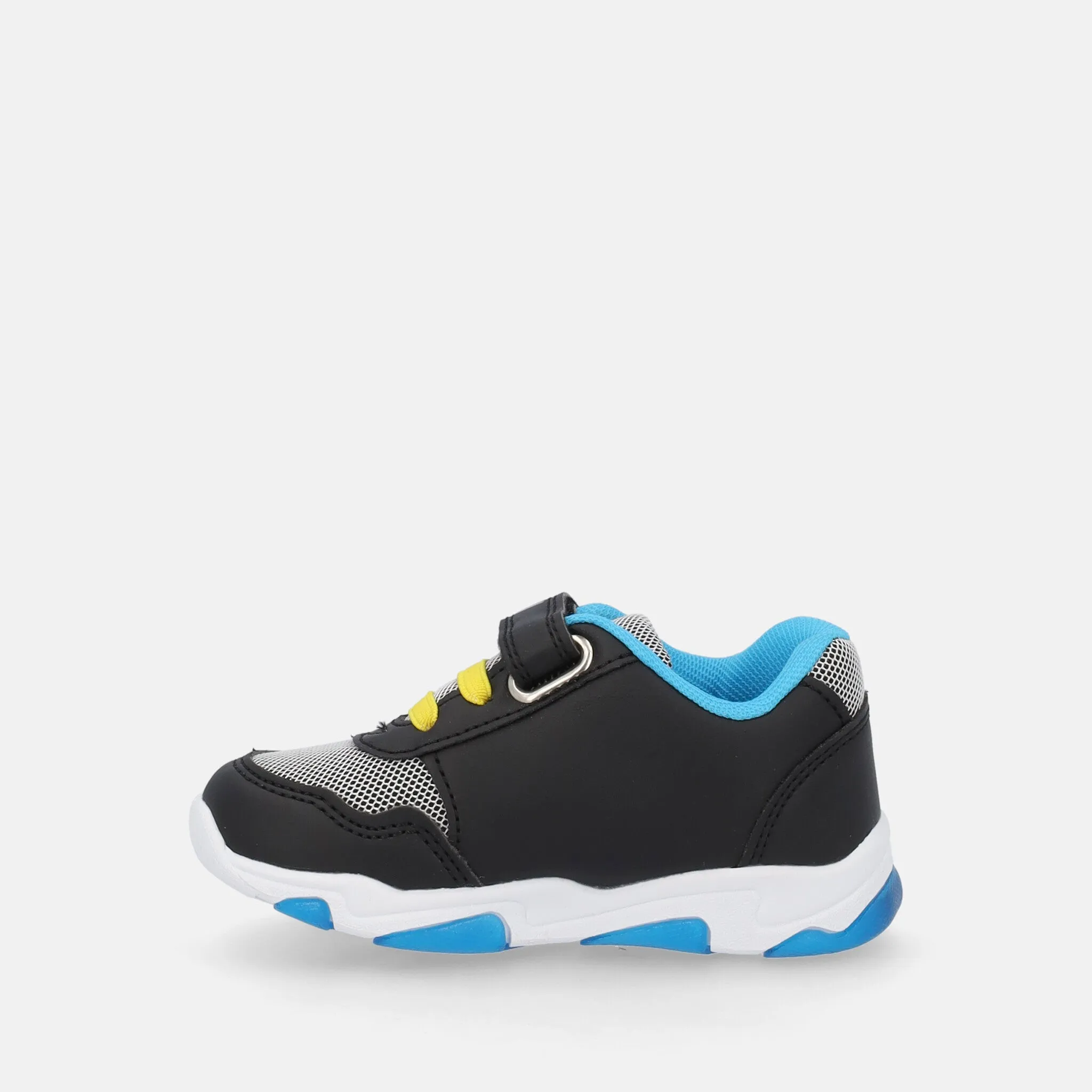 POKMON SNEAKERS