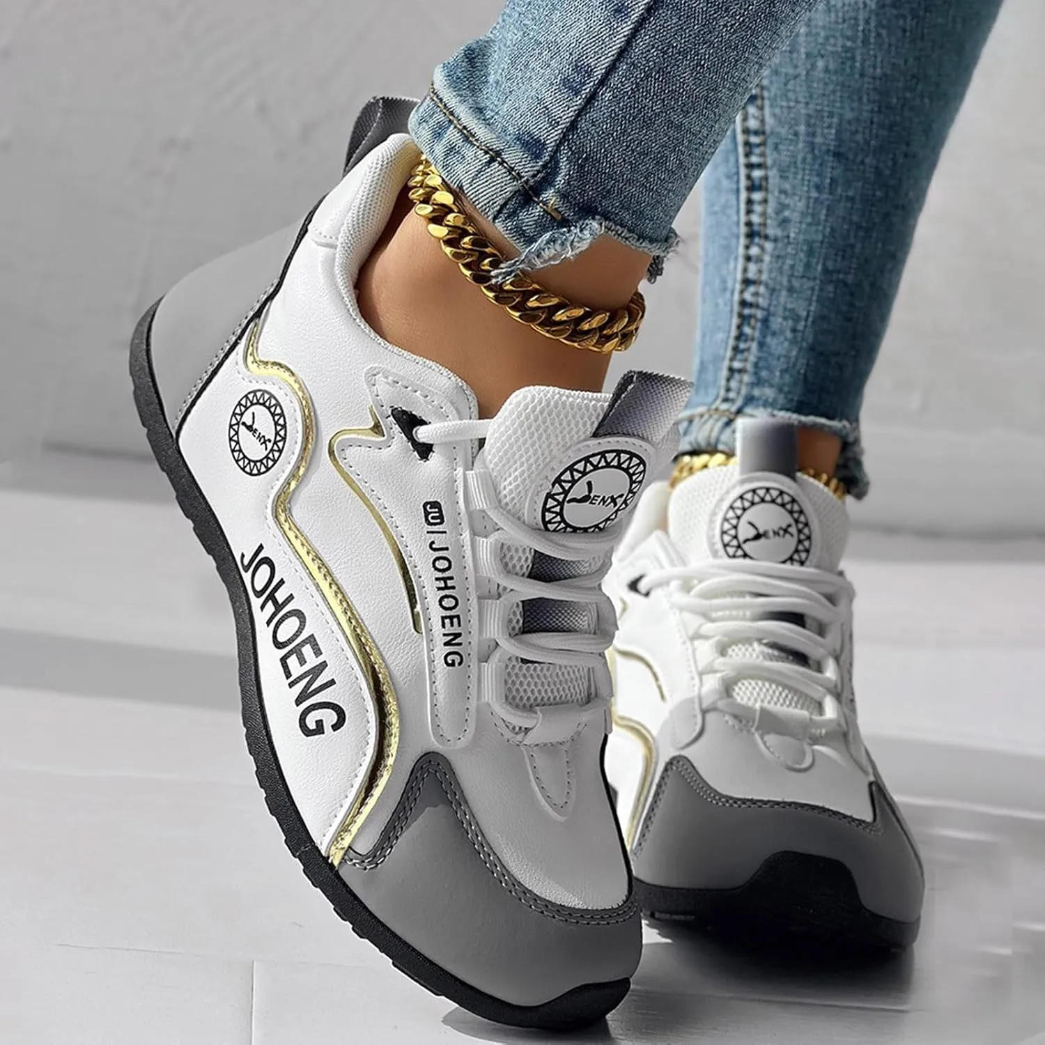 Slip on Walking Shoes for Women Dressy PU Leather Non Slip Vintage Wide Running Shoes Breathable Gym Workout Shoes Ladies 2024 Fashion Sneakers