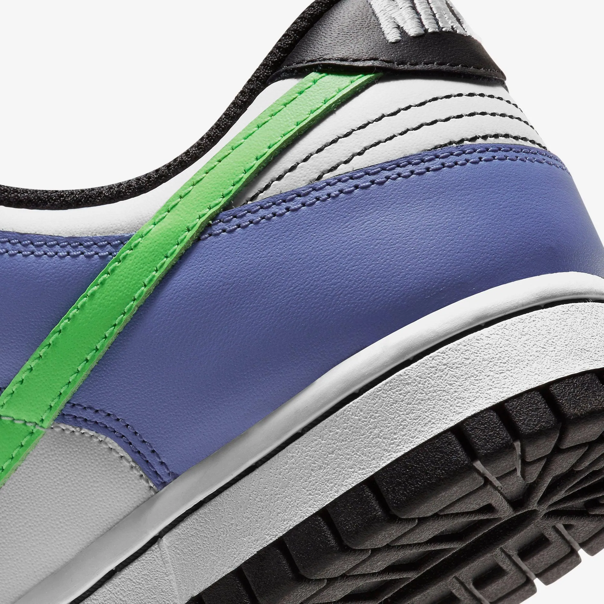 (Women's) Nike Dunk Low 'Green Strike' (2021) DD1503-106